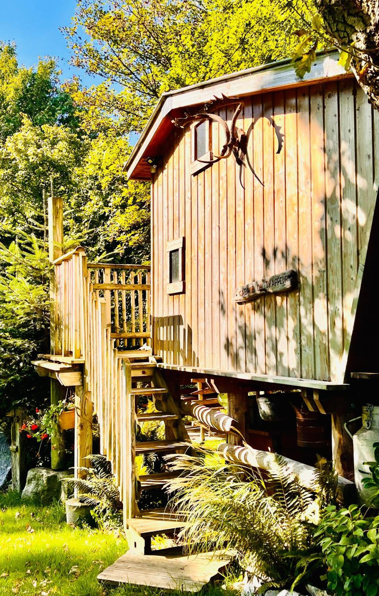La Cabane Perchee Du Trappeur Écrainville Εξωτερικό φωτογραφία