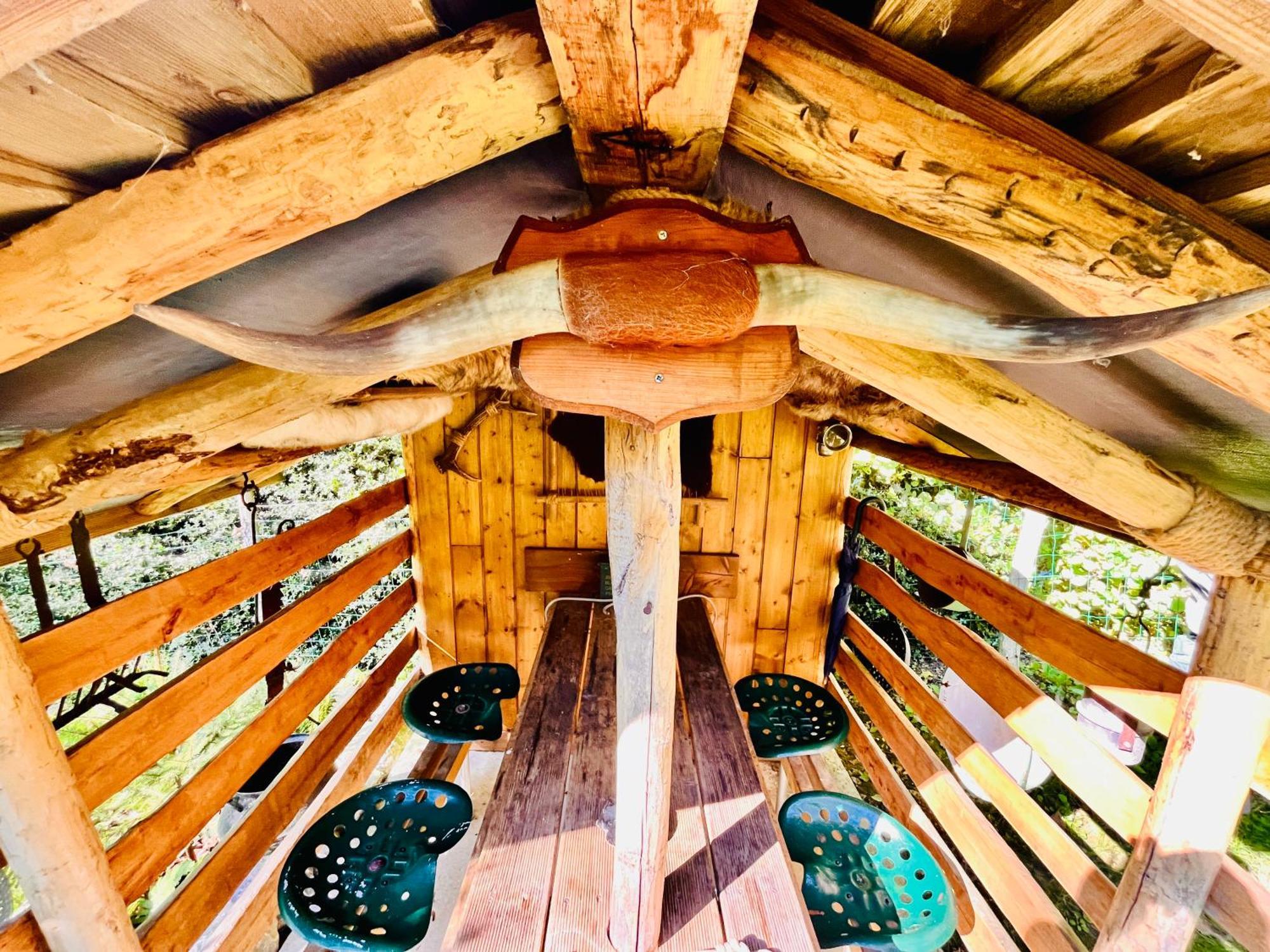 La Cabane Perchee Du Trappeur Écrainville Εξωτερικό φωτογραφία